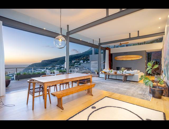 4 BEDROOM HOUSE FOR SALE IN LLANDUDNO